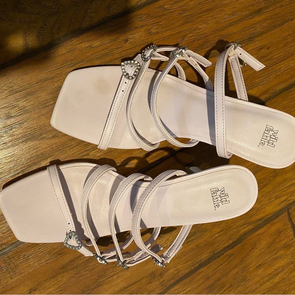 Wild Fable Women’s Lilac Strappy Sandals
